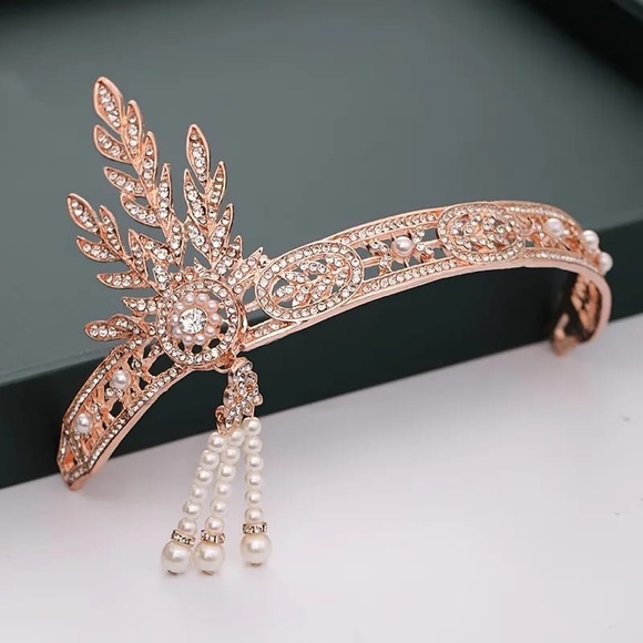 Elegant 1920s Gatsby Inspired Headband - Picture 3 of 8